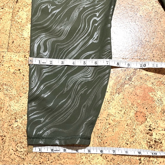 Fabletics Define Power Hold High Waisted Ranger Green Marbleize Print Leggings - Picture 14 of 16